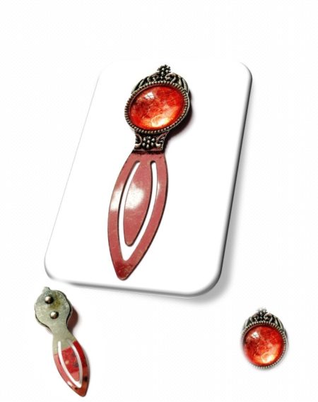 Marque-page couleur argent, et en soie  <br> (Réf 605)