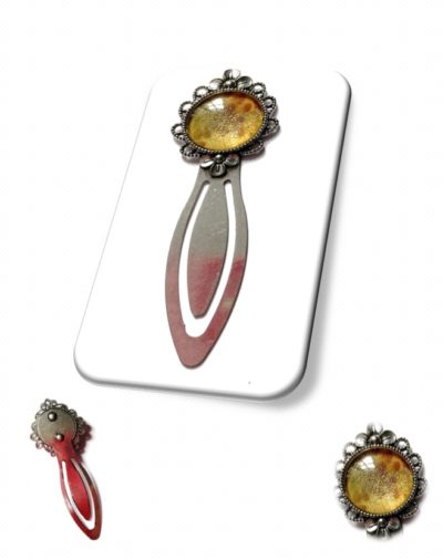 Marque-page couleur argent,et en soie <br> (Réf 609)
